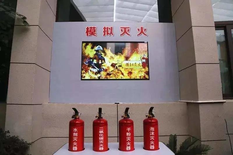 ģ�M���ϵ�y